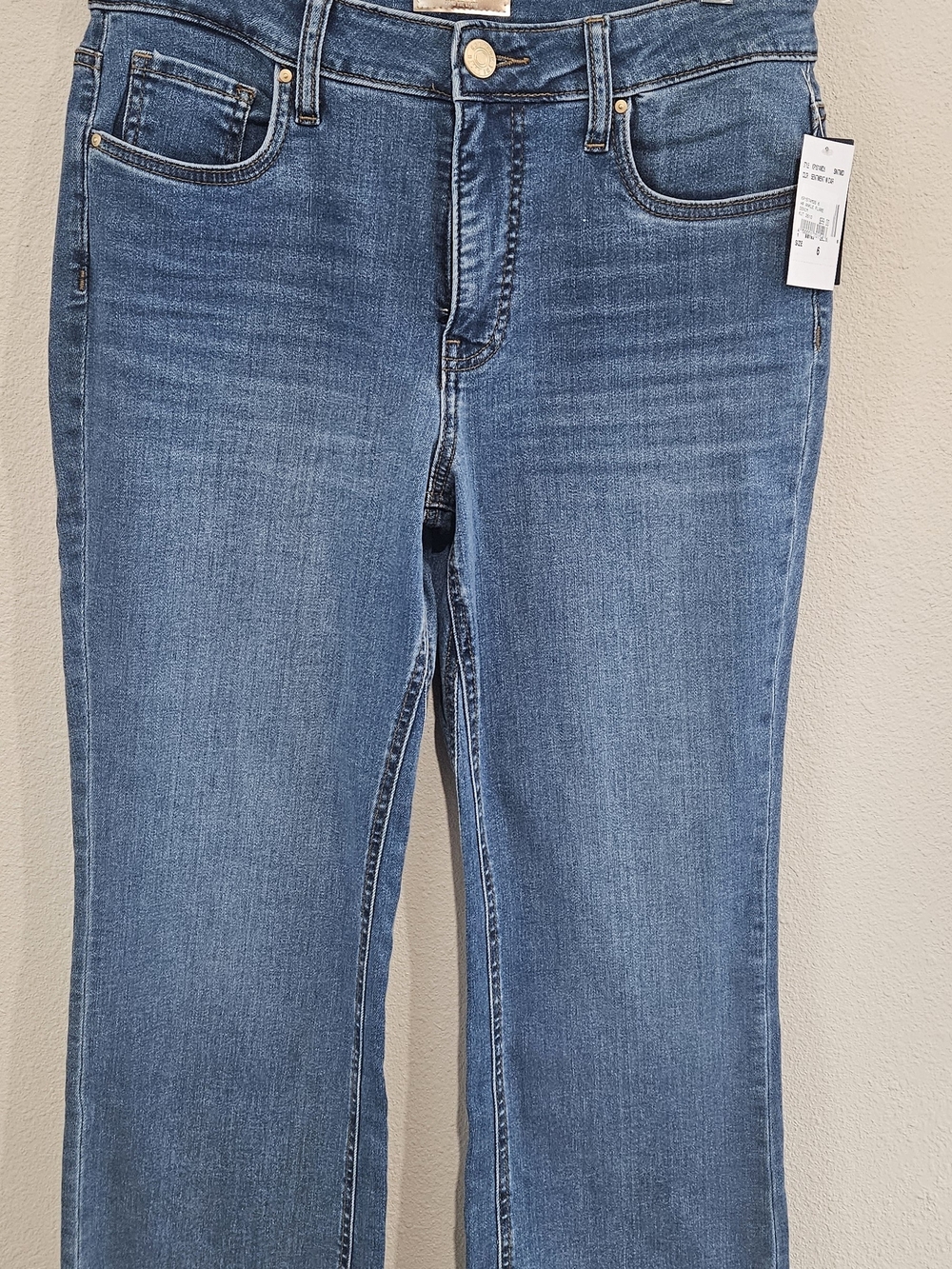 Kut from the Kloth Medium Blue Cropped Stretch Jeans